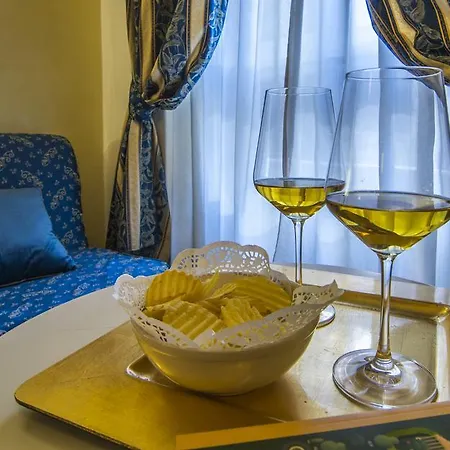 Rosmini Bed & Breakfast 2*